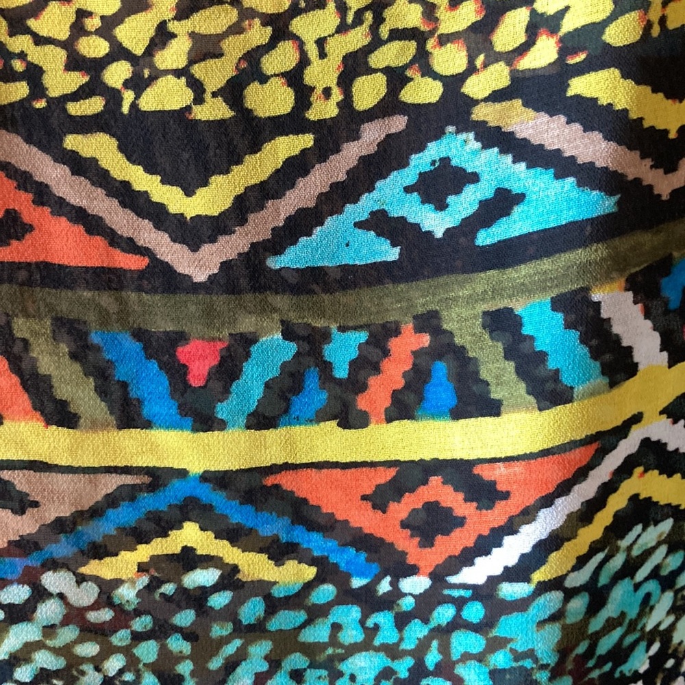 Sheer patterned tank top - Picture 3 of 4